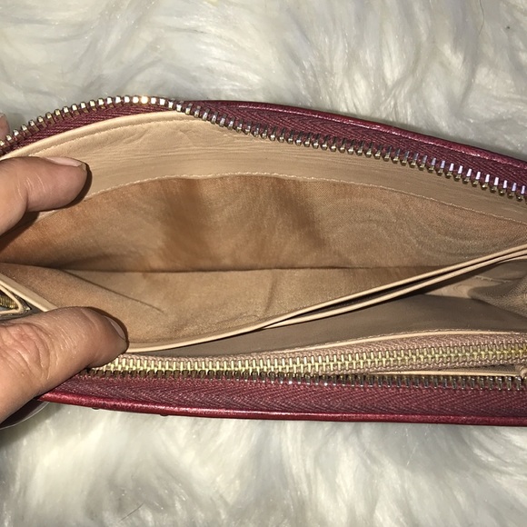 AUTHENTIC PRADE LONG GOLD TONED ZIP WALLET - Picture 7 of 15